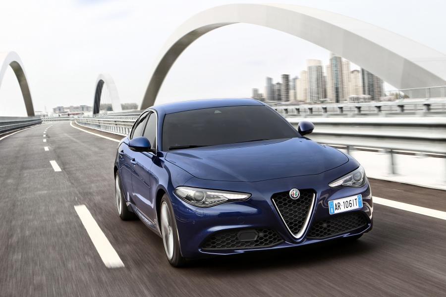  Alfa Romeo Giulia 2016 года  (WW) (фото 26 из 42)